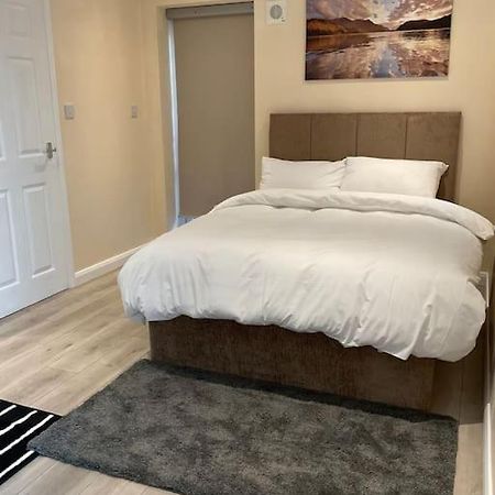 בקסליהית' Beautiful Private En-Suite Room With Its Own Entry מראה חיצוני תמונה