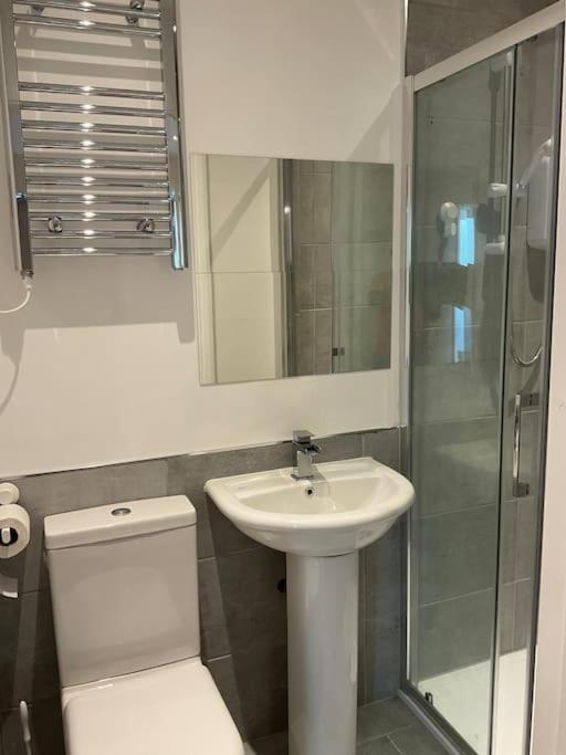 בקסליהית' Beautiful Private En-Suite Room With Its Own Entry מראה חיצוני תמונה