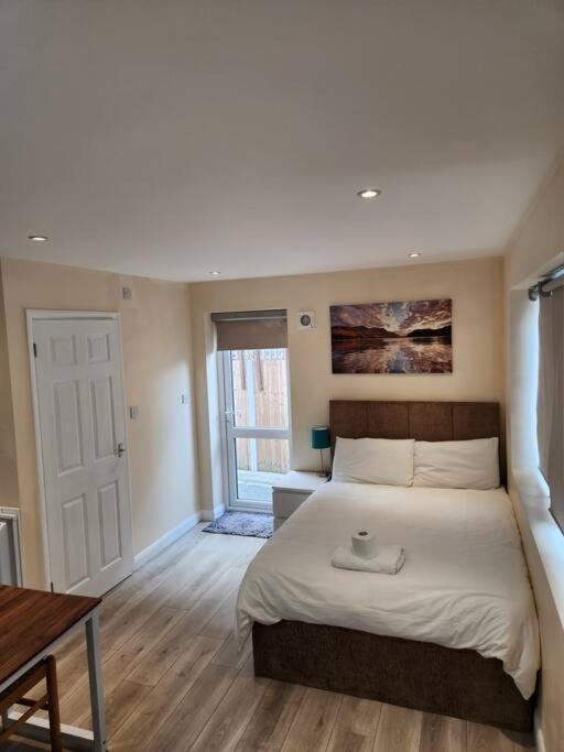 בקסליהית' Beautiful Private En-Suite Room With Its Own Entry מראה חיצוני תמונה