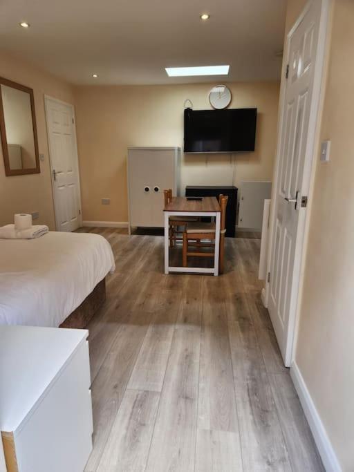 בקסליהית' Beautiful Private En-Suite Room With Its Own Entry מראה חיצוני תמונה